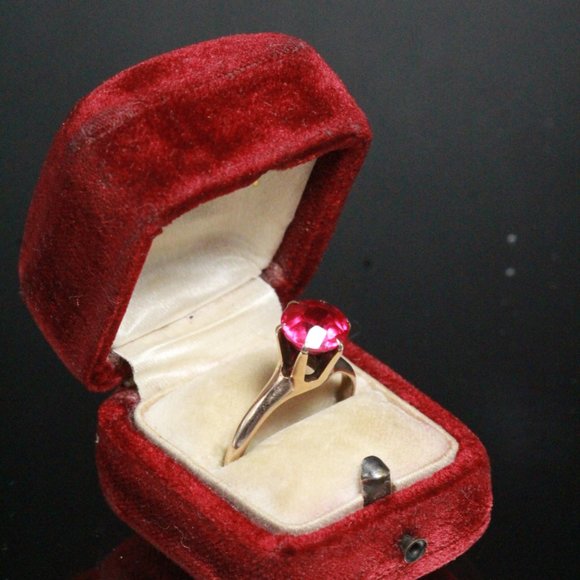 ANTIQUE OTSBY & BARTON BELCHER 2.3 CTW SYNTHETIC RUBY 10k GOLD CLAW PRONGS RING - Picture 6 of 8